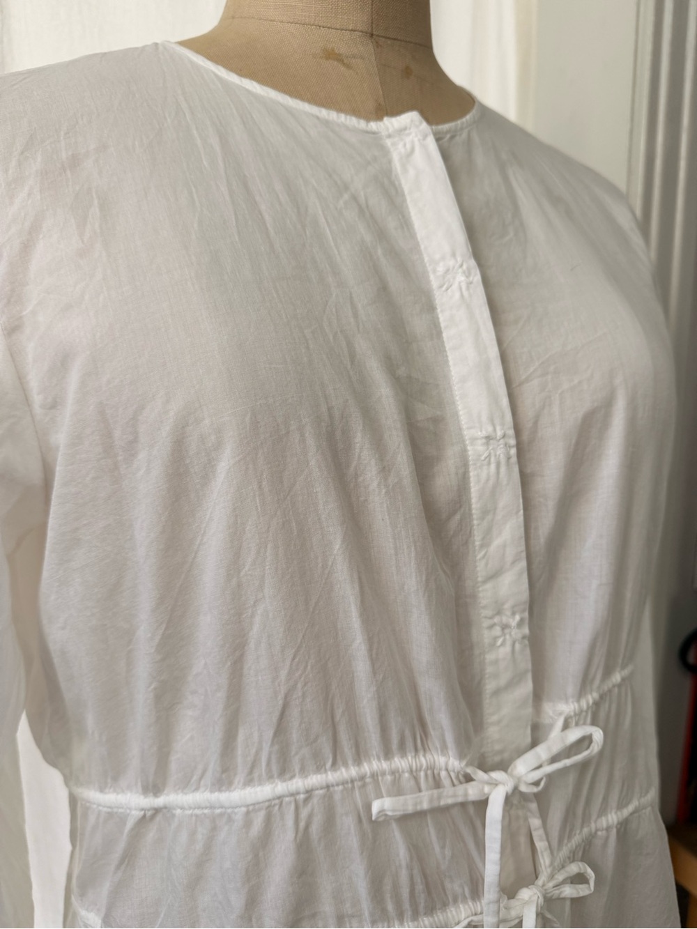 Eileen Fisher, Long Sleeve Cotton Lawn Blouse, sz S coquette girl - Picture 2 of 11
